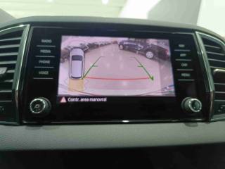 SKODA Karoq usata, con Bracciolo