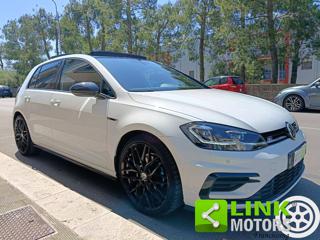 VOLKSWAGEN Golf usata, con USB