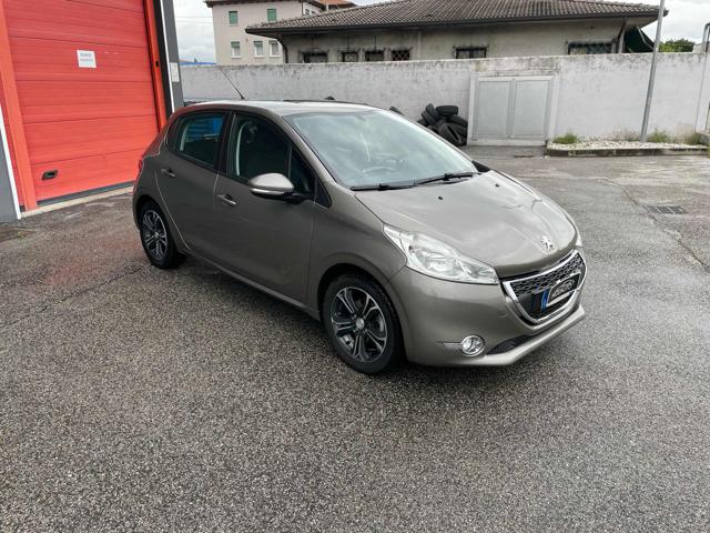 PEUGEOT 208 usata, con ABS