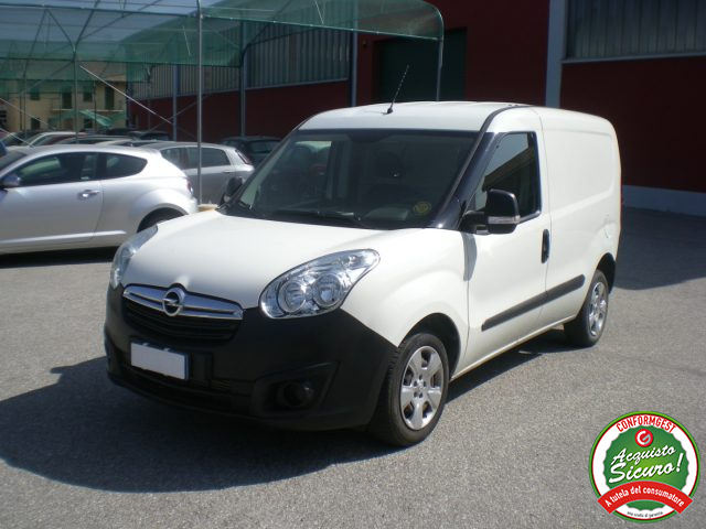 OPEL Combo usata, con Controllo trazione
