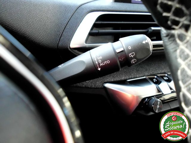 PEUGEOT 3008 usata, con Volante multifunzione