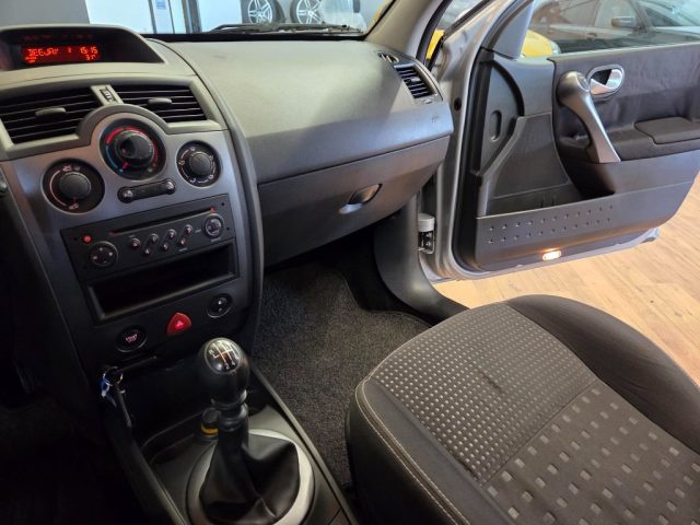 RENAULT Megane usata, con Controllo automatico clima