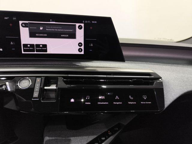 PEUGEOT 3008 usata, con Touch screen