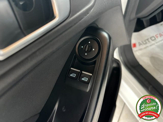 FORD Fiesta usata, con Specchietti laterali elettrici