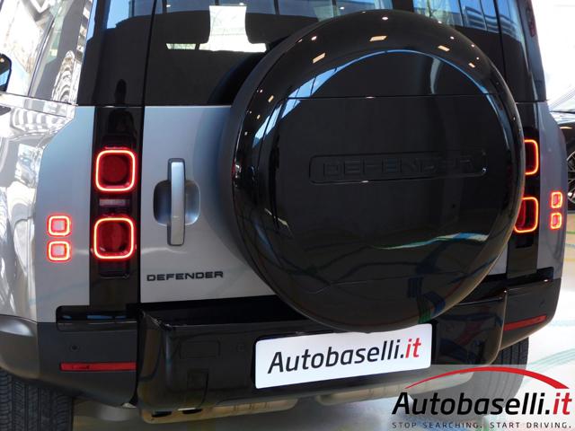 LAND ROVER Defender usata, con MP3