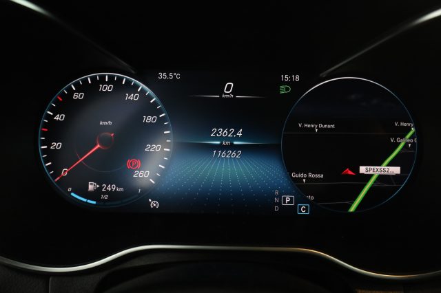 MERCEDES-BENZ GLC 220 usata 6