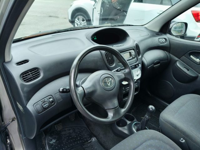 TOYOTA Yaris usata, con Chiusura centralizzata