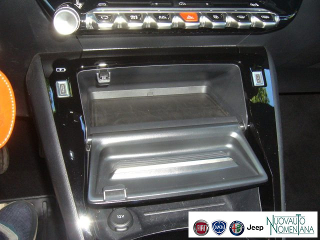 PEUGEOT 2008 usata, con Sensore di luce