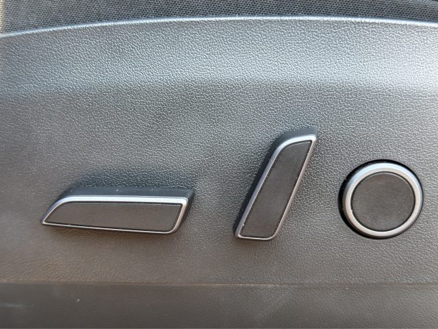 TESLA Model Y usata 17
