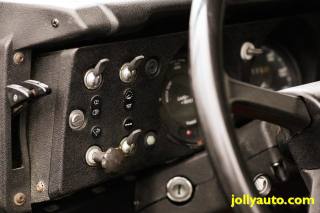 LAND ROVER Defender usata 108