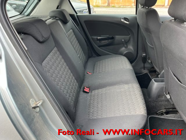 OPEL Corsa usata, con Climatizzatore