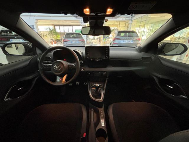 TOYOTA Yaris usata, con Luci diurne LED