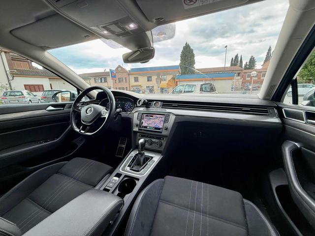 VOLKSWAGEN Passat usata, con Sistema di navigazione