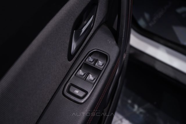 DACIA Duster usata, con Controllo automatico clima