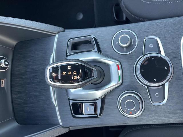 ALFA ROMEO Stelvio usata, con Specchietti laterali elettrici