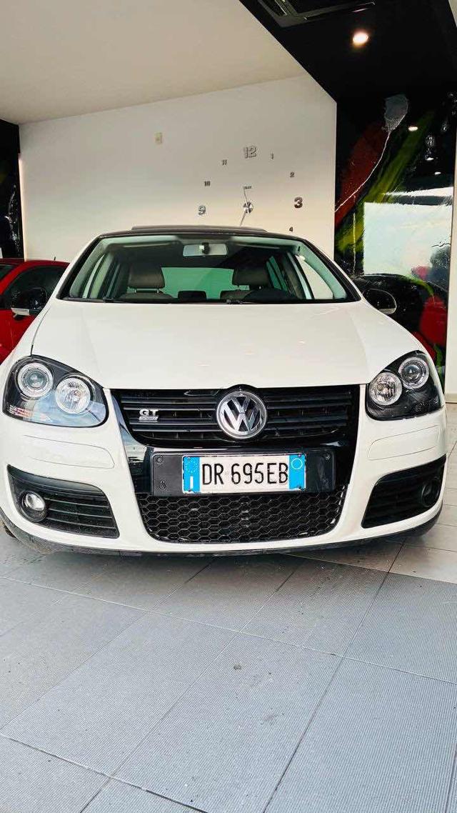 VOLKSWAGEN Golf usata, con Airbag