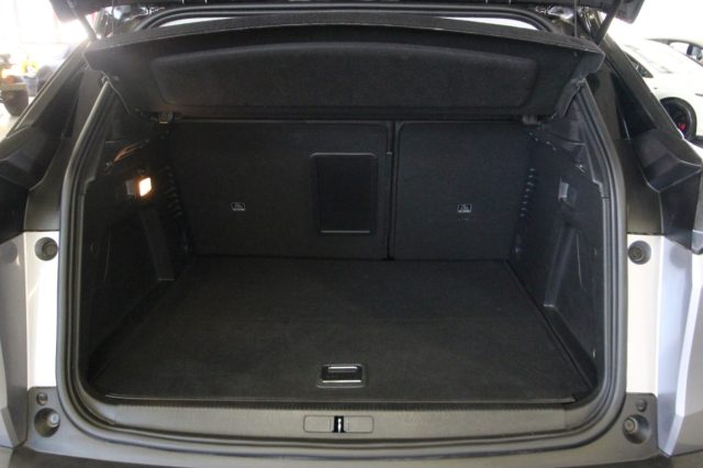 PEUGEOT 3008 usata, con Controllo elettronico della corsia