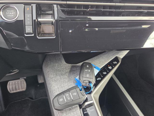 PEUGEOT 3008 usata, con Airbag testa