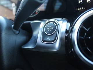 MERCEDES-BENZ GLB 180 usata, con Sensori di parcheggio anteriori
