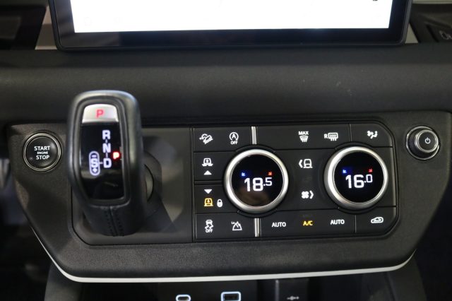 LAND ROVER Defender usata 25