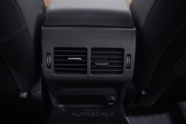 JAGUAR XE usata, con Bluetooth