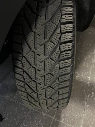 FORD Explorer usata, con Vetri oscurati