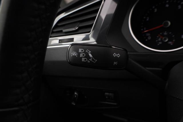VOLKSWAGEN Tiguan usata, con Sensore di luce