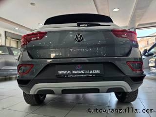VOLKSWAGEN T-Roc usata, con Autoradio digitale