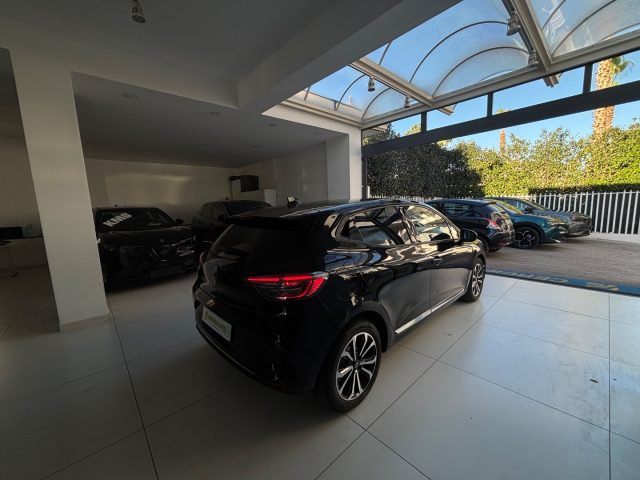 RENAULT Clio usata, con Alzacristalli elettrici