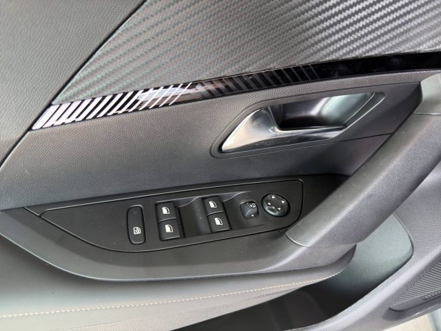 PEUGEOT 2008 usata, con Frenata d