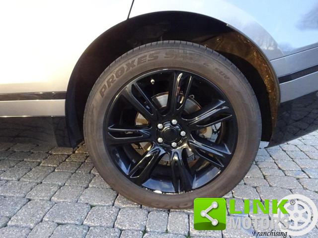 LAND ROVER Range Rover Velar usata, con Touch screen