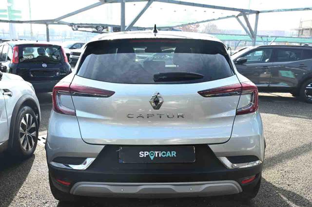 RENAULT Captur usata, con Volante in pelle