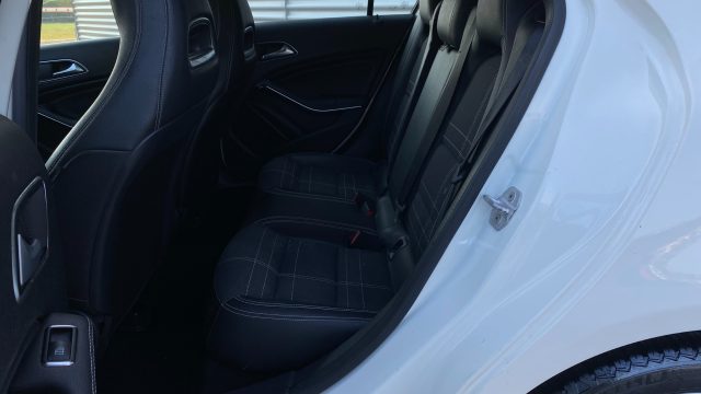 MERCEDES-BENZ A 180 usata, con USB