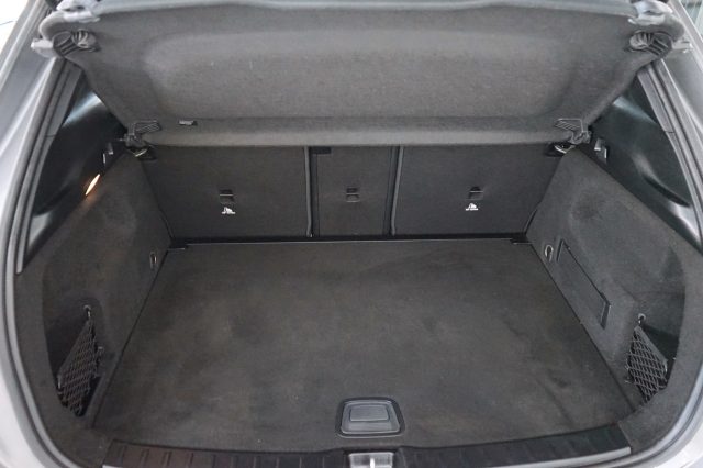 MERCEDES-BENZ GLA 180 usata 42