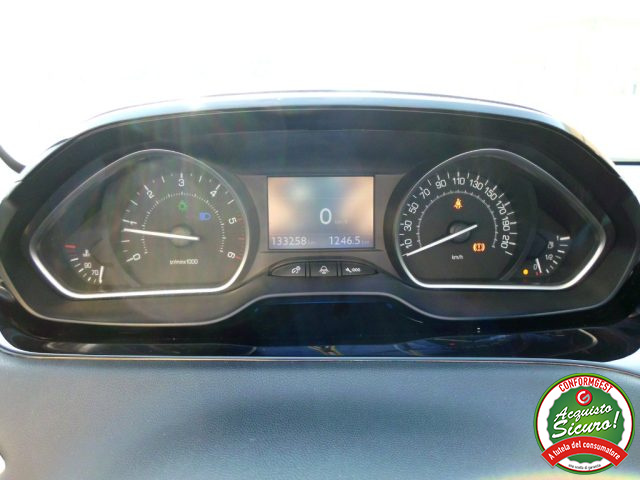 PEUGEOT 208 usata, con Volante in pelle