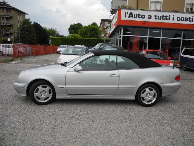 MERCEDES-BENZ CLK 200 usata, con Airbag laterali