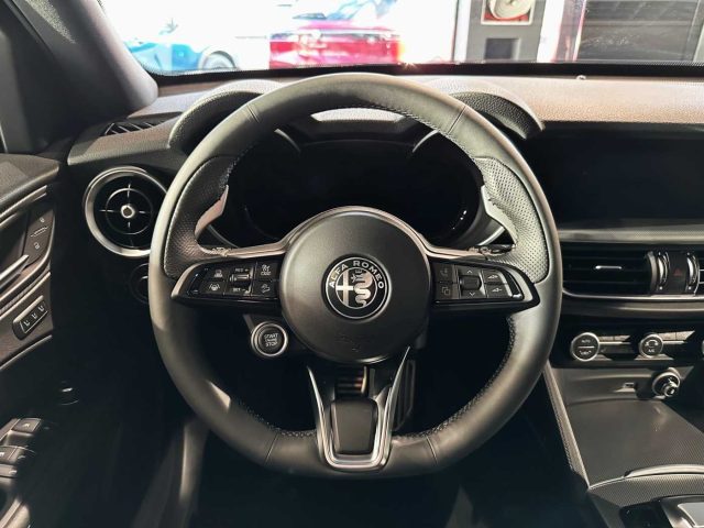 ALFA ROMEO Stelvio usata, con Sensore di luce
