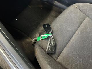 VOLKSWAGEN Golf usata, con USB