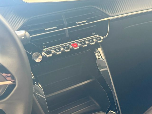 PEUGEOT 208 usata, con Autoradio digitale