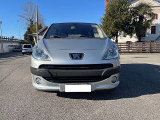 PEUGEOT 1007 usata, con Airbag