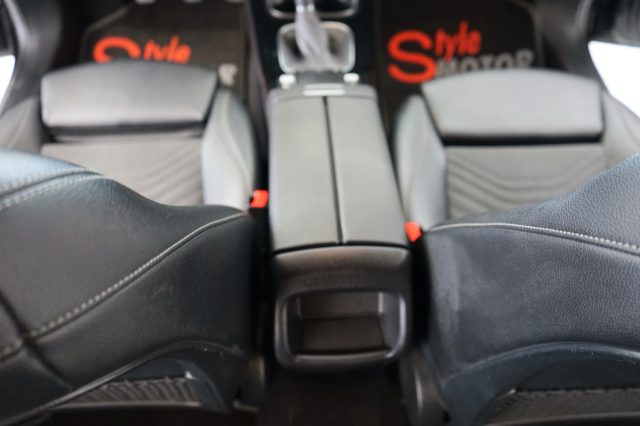MERCEDES-BENZ B 180 usata, con Freno di stazionamento elettrico