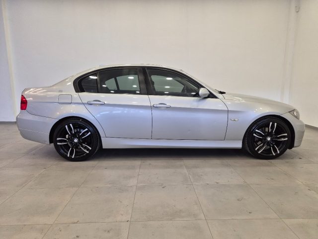 BMW 320 usata, con Autoradio