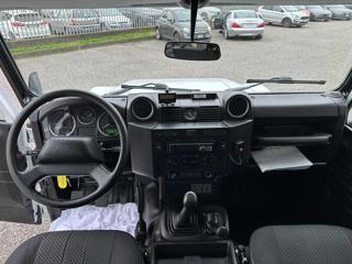 LAND ROVER Defender usata 17