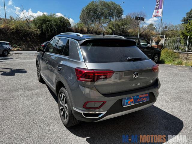 VOLKSWAGEN T-Roc usata, con Autoradio