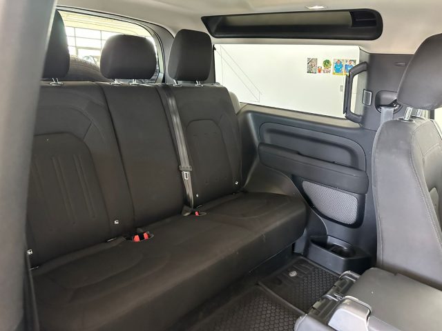 LAND ROVER Defender usata, con Antifurto
