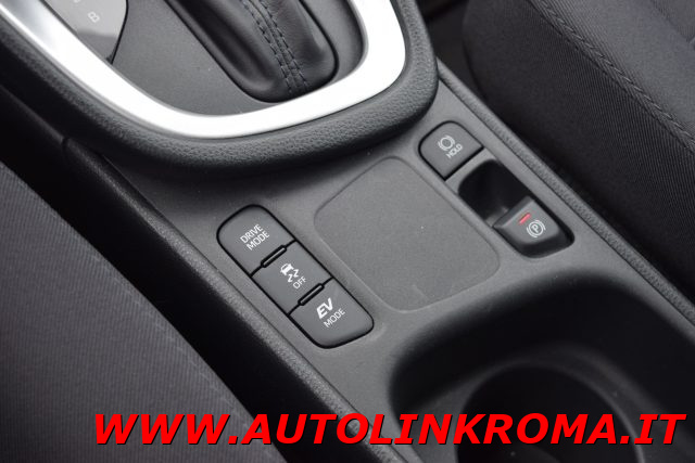 TOYOTA Yaris usata, con Servosterzo