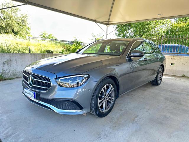 MERCEDES-BENZ E 200 usata, con Hill holder