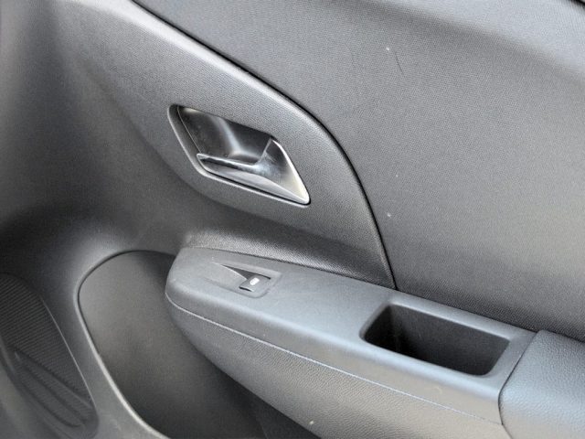 OPEL Corsa usata, con Autoradio digitale