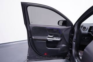 MERCEDES-BENZ GLA 200 usata, con Controllo automatico clima
