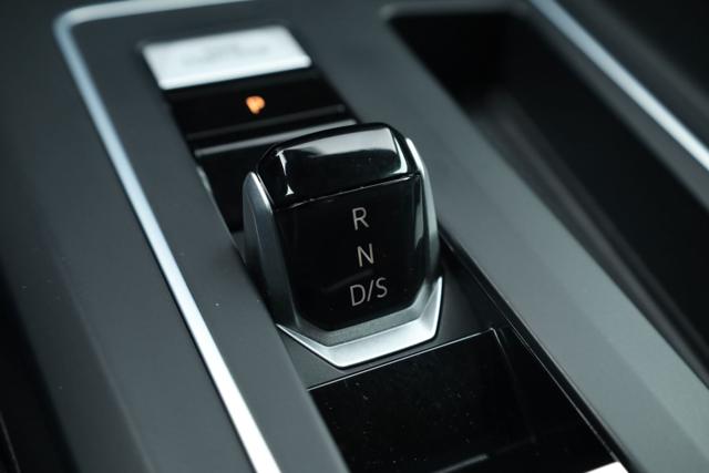 VOLKSWAGEN Golf usata, con Luci diurne LED